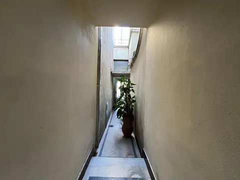 Depto Tipo Casa 3 ambientes con 2 baños