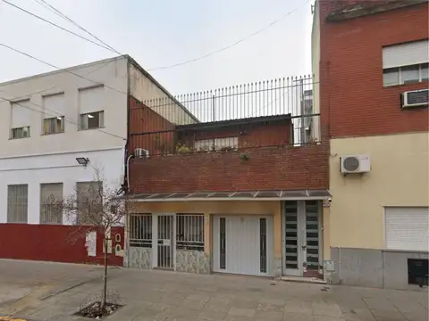 Estrada 605 , Piso PB