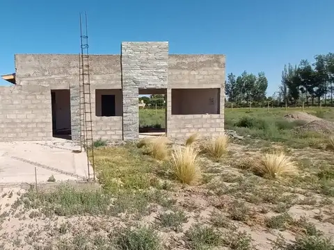 Carril del centro e/ santos lugares y Olivares 100