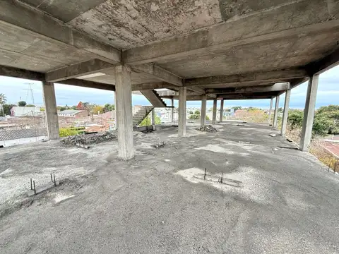 VENTA/PERMUTA EDIFiCIO  A TERMINAR EN BERAZATEGUI