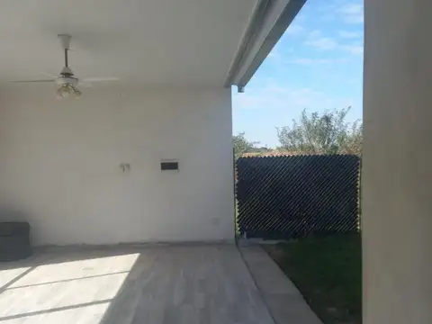 SE VENDE: QUINCHO CON PILETA 10X50. VILLA FABIANA NORTE