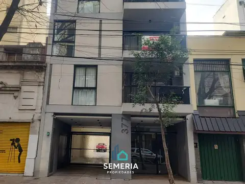Rojas 300, Piso 1