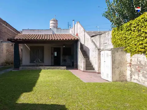 Casa en Venta con 3 cocheras