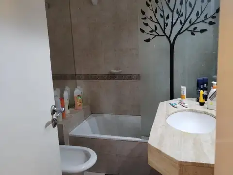 Departamento 5 ambientes con 3 baños