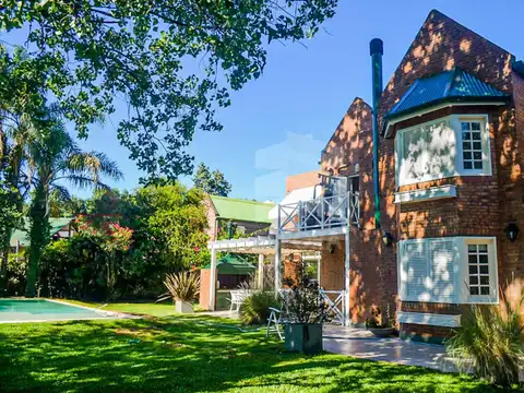 HERMOSA PROPIEDAD EN FISHERTON 4 DORMITORIOS REMODELADA!