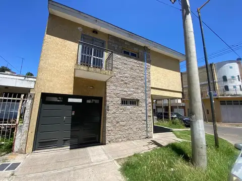 V.BALLESTER. DUPLEX 4 AMB C/ ENTRADA DE AUTO.