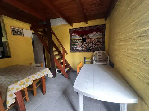 Casa 6 ambientes con 3 baños