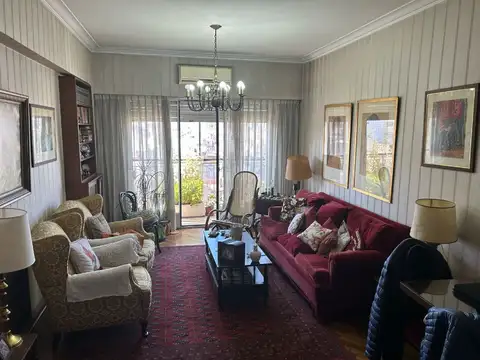 VENTA Dto EPOCA PISO MUY ALTO 2 DORMITORIOS + 3er DORM / COMEDOR DE DIARIO / DEPENDENCIA / ESCRITORIO