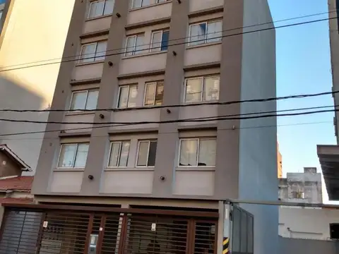 PISO DE TRES AMBIENTES