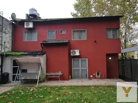 Casa en venta - 3 Dormitorios 2 Baños - Merlo