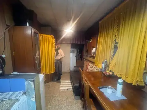 Depto Tipo Casa 7 ambientes con 1 baño