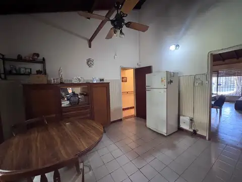 Casa en venta a refaccionar - Vicente López