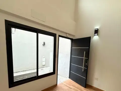 Depto Tipo Casa 2 ambientes con 1 baño