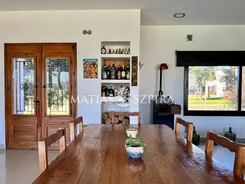 Casa 4 ambientes con 3 baños