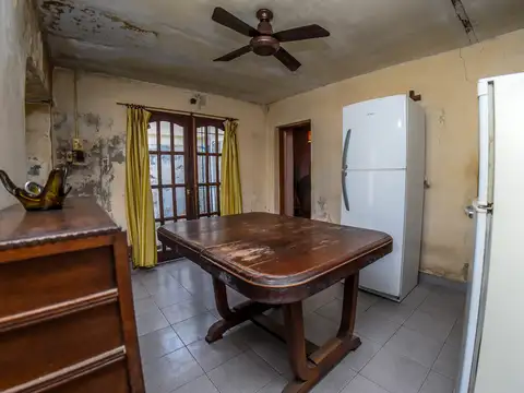 Casa 5 ambientes con 1 baño
