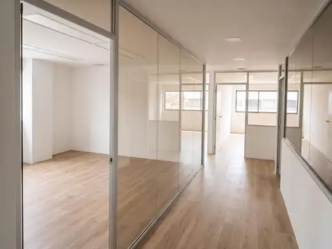 Oficina en Alquiler 24 años