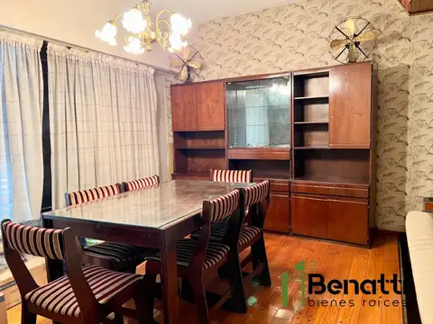 Casa 3 ambientes amueblada c/cochera, patio y terraza. VENTA