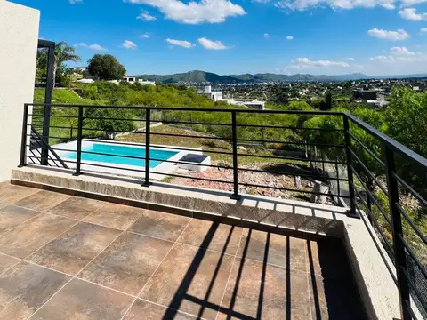 Casa en Venta en Villa Carlos Paz, USD 159.000