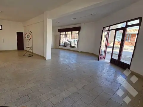 Alquiler - Local Comercial y Departamento / Chos Malal