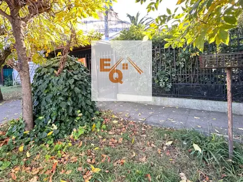 Casa en venta c/ cochera en Bella Vista
