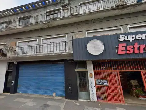 Venta en Block Deposito + 3 Deptos
