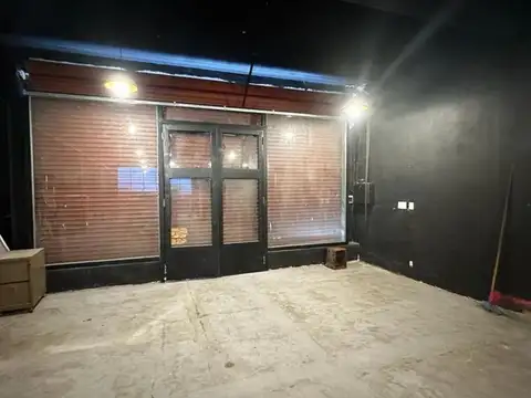 Venta en Block Deposito + 3 Deptos