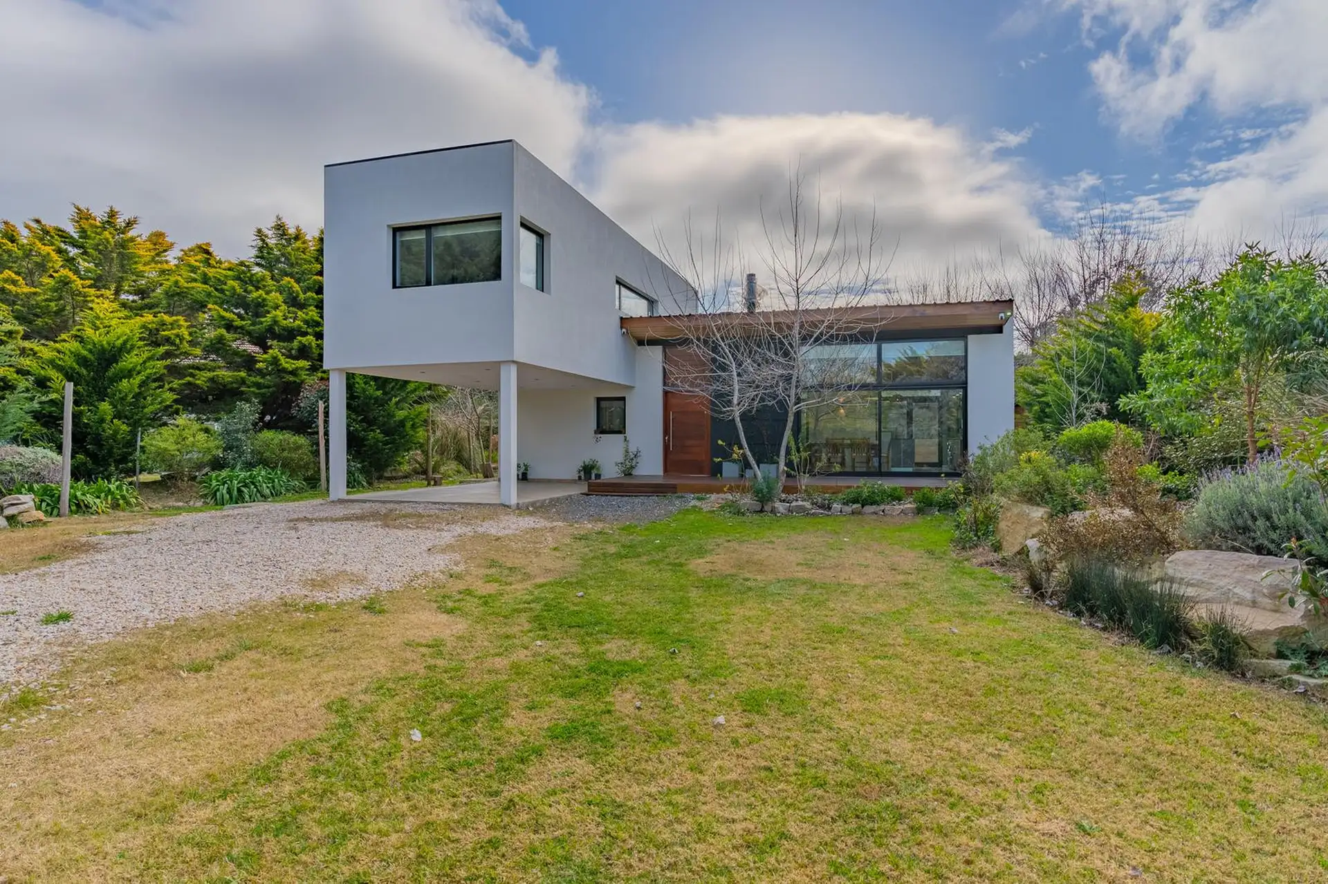 Casa estilo moderno en barrio Chapadmalal