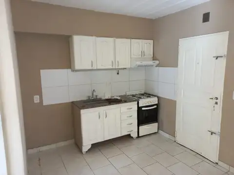 Casa en Alquiler con 1 cochera