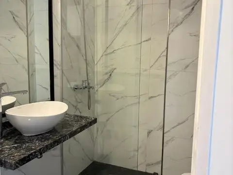 Monoambiente en alquiler temporario con balcón al frente