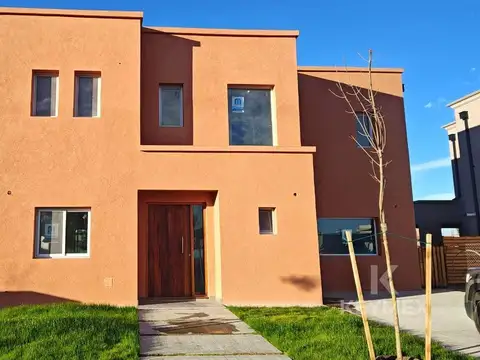 Casa Venta 3 Dormitorios - Santa Sofia - Pilar del Este