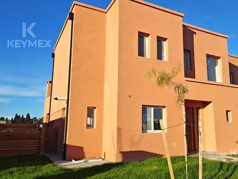 Casa Venta 3 Dormitorios - Santa Sofia - Pilar del Este