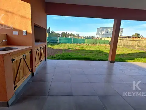 Casa Venta 3 Dormitorios - Santa Sofia - Pilar del Este