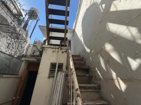 Depto Tipo Casa en Venta de 4 ambientes