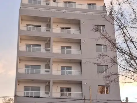 CIPOLLETTI VENDE EDIFICIO VAVI III "A ESTRENAR"