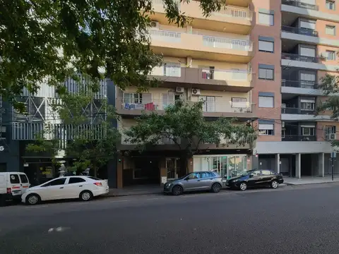 Departamento en VENTA BARRIO ABASTO 2 dormitorios con patio exclusivo tranquilo oportunidad amplio