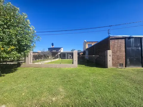 Venta Casa dos dormitorios. Bosque Azul - Roldán