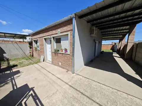 Venta casa de 2 dormitorios+ cochera Lomas de Alicia, Granadero Baigorria