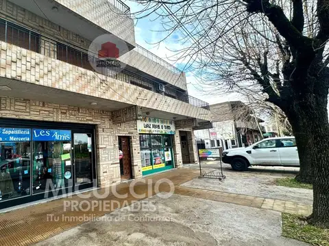 Casa con locales en venta | Av. San Martín N°560 | Escobar