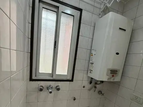 Av. Mitre 800, Piso 2