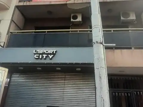 SEMIPISO 4 AMBIENTES CON DEPCIAS METROS DE LA PLAZA ALSINA