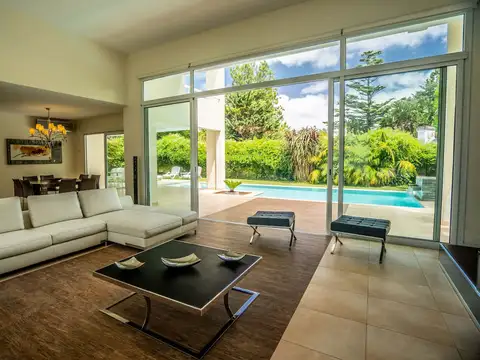 Casa en Venta de 5 dormitorios