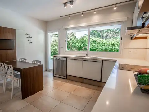 CASA EN VENTA EN BARRIO CERRADO BOULEVARD PARK