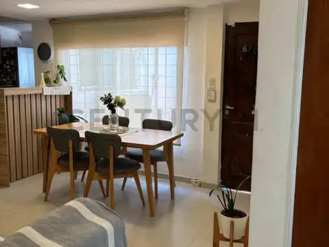 Venta PH 3 amb mas patio reciclado 100% en San Isidro Calabria.