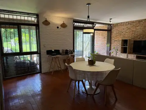 Casa en Venta con 1 cochera