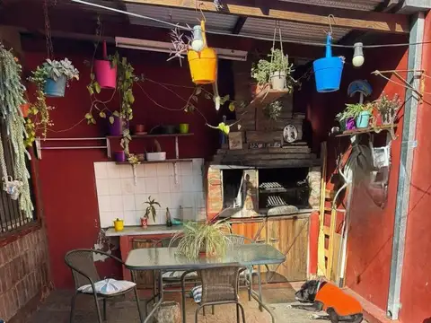 Casa 4 ambientes con 1 baño