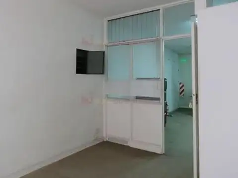 Oficina 3 ambientes con 1 baño