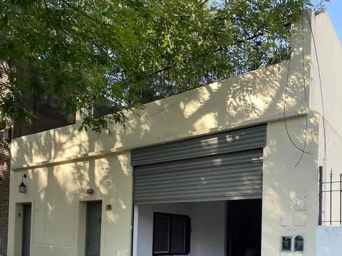 PH Tipo Casa con Espacio Aereo Propio - Sin Expensas - Al Frente con Terraza - Tipo Loft con entrada para vehículo y Habitación en altos