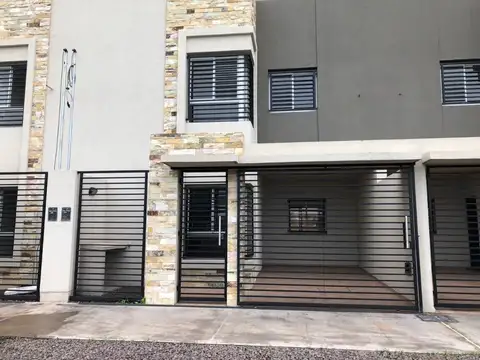 CASAS - DUPLEX - OTRAS ZONAS, RESISTENCIA