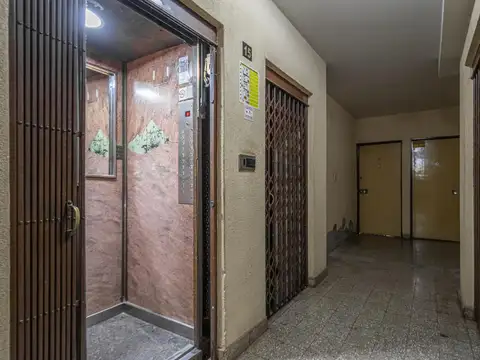 Departamento en Venta en Villa del Parque, USD 114.000