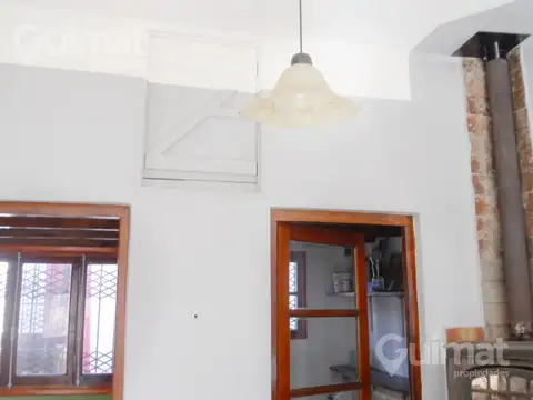 Casa 5 ambientes con 2 baños